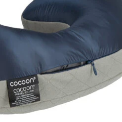 Cocoon AIR CORE DOWN PILLOW ULTRALIGHT NACKENKISSEN Nackenkissen DARK INDIGO/GREY -Lager Flair Verkaufsgeschäft 5638038224 d air core down pillow ultralight nackenkissen cocoon 24