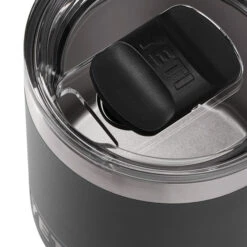 Yeti Coolers RAMBLER 10 OZ LOWBALL 2.0 Thermobecher BLACK 9 Yeti Coolers RAMBLER 10 OZ LOWBALL 2.0 Thermobecher BLACK -Lager Flair Verkaufsgeschäft 5638086359 d rambler 10 oz lowball 20 yeti coolers 24