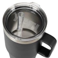 Yeti Coolers RAMBLER 25 OZ STRAW MUG Thermobecher BLACK -Lager Flair Verkaufsgeschäft 5638102531 c rambler 25 oz straw mug yeti coolers 24